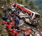 बैतडी–बझाङ सडकमा जन्ती बोकेको बस दुर्घटनाः हृदयविदारक क्षति